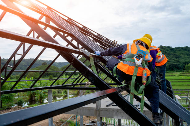 Best Roof Gutter Cleaning  in Ashland, OR